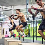 Thumb ropa y accesorios esenciales para hacer crossfit