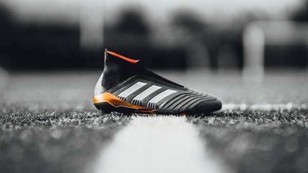 botas de futbol sin tacos adidas